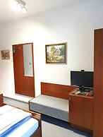 Hotel - Pension - Weller
