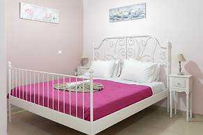 Liz Apartment  by CorfuEscapes