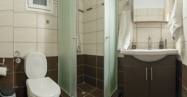 Liz Apartment  by CorfuEscapes