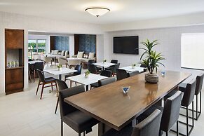 Hilton Charlotte Airport