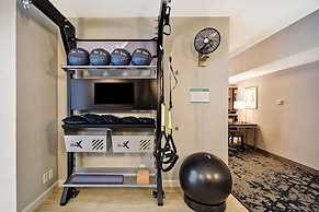 Hilton Charlotte Airport