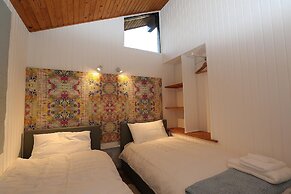 Cosy Modern Nordic Lodge w/ Loch View & Log Burner