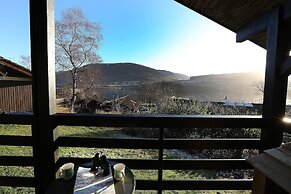 Cosy Modern Nordic Lodge w/ Loch View & Log Burner