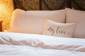 Round Barn Farm B & B Event Center