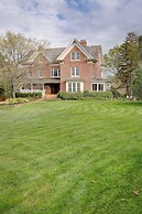 Round Barn Farm B & B Event Center