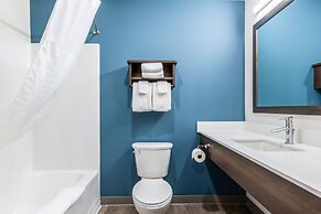 WoodSpring Suites Colton