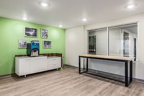 WoodSpring Suites Colton