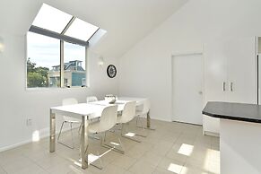 Moa Place - Christchurch Holiday Homes