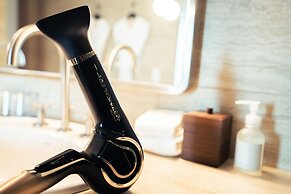 The Aoyama Grand Hotel