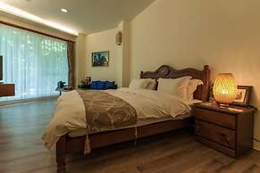 Tree Lake B&B