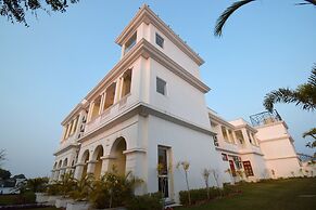 Umaid Farm Resort - A Legacy Vintage Stay in Jaipur