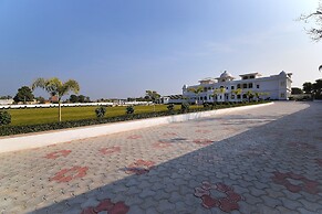 Umaid Farm Resort - A Legacy Vintage Stay in Jaipur