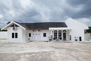 OYO 2557 The Apple Residence