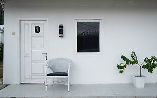 OYO 2557 The Apple Residence