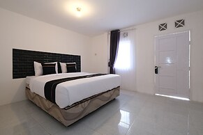 OYO 2557 The Apple Residence