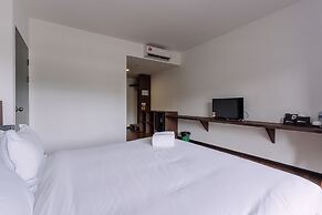 Roxy Sematan Villa & Townhouse