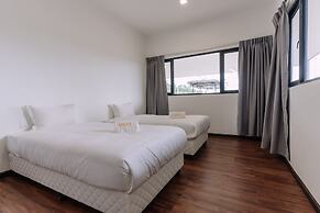 Roxy Sematan Villa & Townhouse