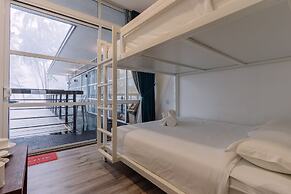 Roxy Sematan Villa & Townhouse