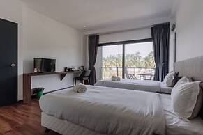 Roxy Sematan Villa & Townhouse