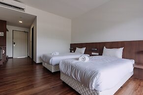 Roxy Sematan Villa & Townhouse