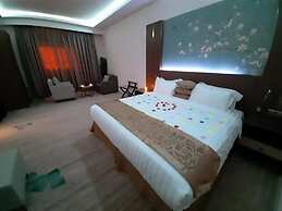 Qasr Alshamal Hotel