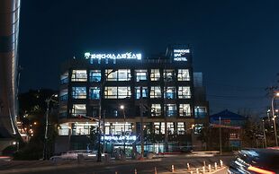 Yeosu Paradise Spa Pension