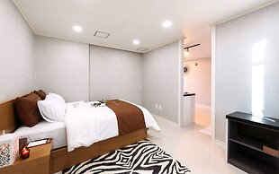 Yeosu Paradise Spa Pension