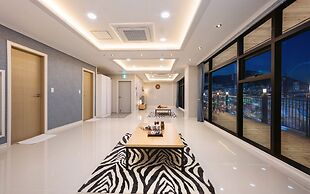 Yeosu Paradise Spa Pension