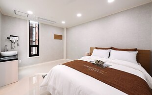 Yeosu Paradise Spa Pension