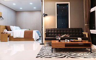 Yeosu Paradise Spa Pension