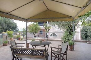 L'appartment de la riviere  by CorfuEscapes