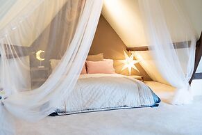 The Loft 2BR Duplex, Central & Parking