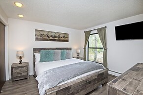 Breakaway West #212 2 Bedroom Condo by RedAwning