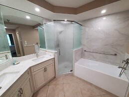 Surf Club I, 1405 2 Bedroom Condo by RedAwning