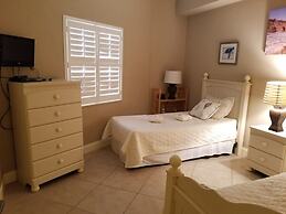 Surf Club I, 1405 2 Bedroom Condo by RedAwning