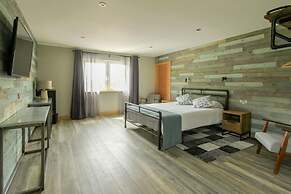 The Shack and Pods at Inchree