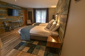 The Shack and Pods at Inchree