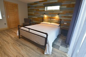 The Shack and Pods at Inchree