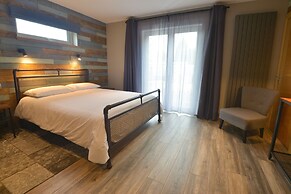 The Shack and Pods at Inchree