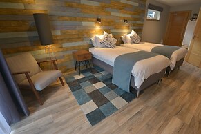 The Shack and Pods at Inchree