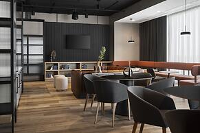 Renaissance Milwaukee West Hotel