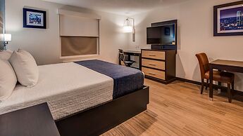 SureStay Plus Hotel by Best Western Humble