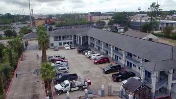 Sunrise Inn & Suites