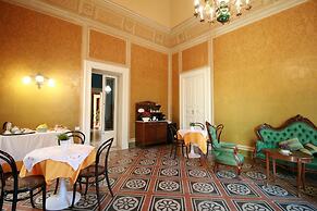 Chez Moi Lecce Charme B&B