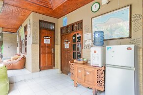 Padi-Padi Hostel & Bar