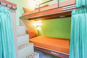 Padi-Padi Hostel & Bar