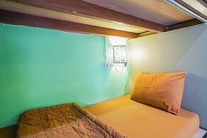 Padi-Padi Hostel & Bar