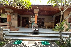 Padi-Padi Hostel & Bar