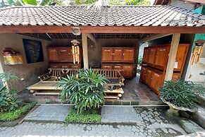 Padi-Padi Hostel & Bar