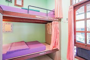 Padi-Padi Hostel & Bar